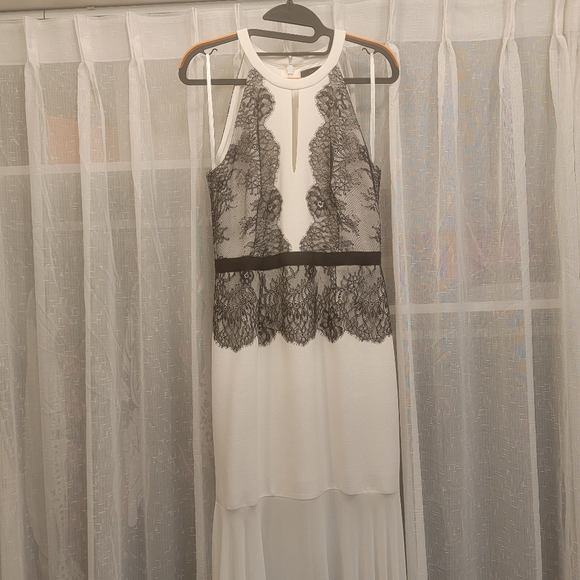 BCBG MaxAzaria Gerogianna Lace Maxi Dress Black & White Size 6 - Picture 7 of 12